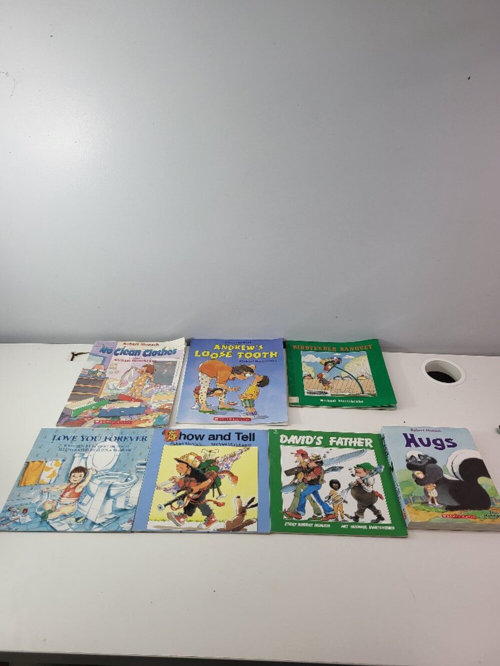 Lot of 7 Robert Munsch Children's Books - Classic Paperback Picture Books